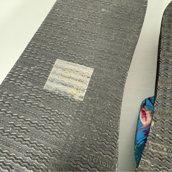 Yellow Box Flip Flops Blue with Pink Flamingos Size 7 1/2 7.5 Sandals Tropical - Picture 8 of 15